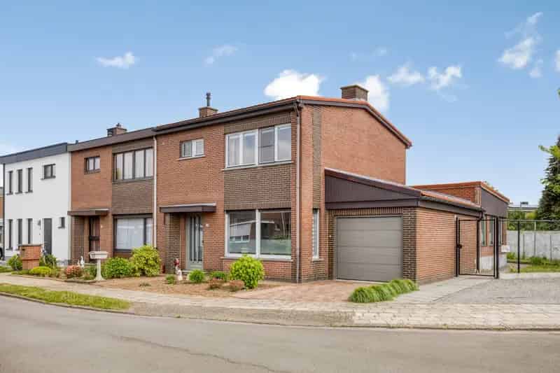 Herenthout HOB 3 slaapkamers Licht op te frissen