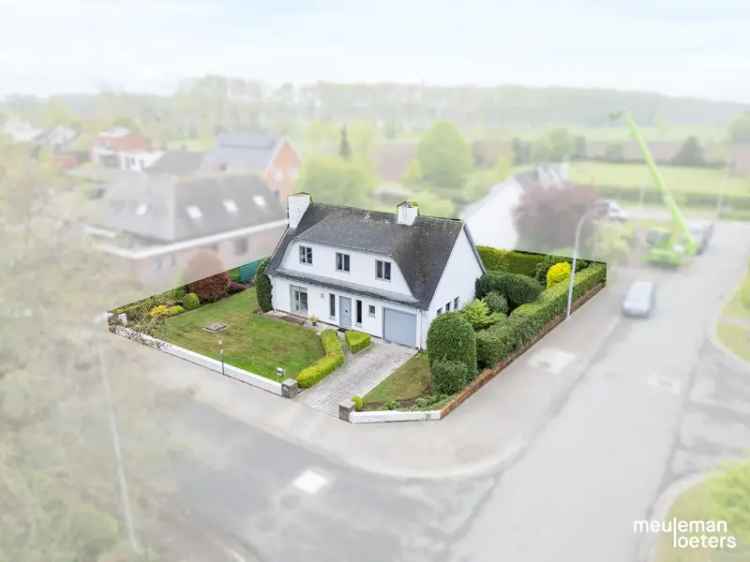 Te renoveren vrijstaande woning centrum
