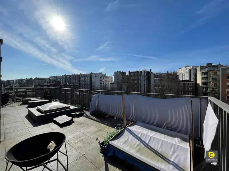 Luxueus Penthouse met Enorm Dakterras Te Koop