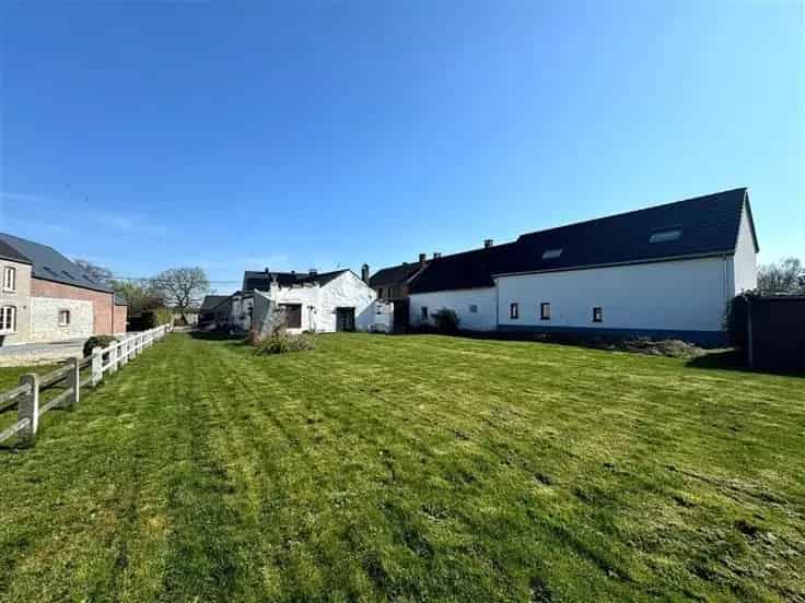Huis te Koop te Petit-Warêt: 24a 41ca, te renoveren