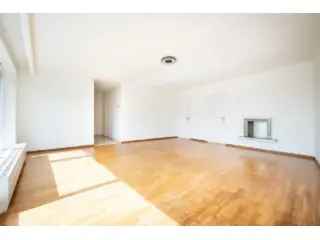 Penthouse te koop Molenbeek 80m2 terrassen