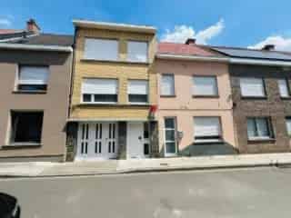 Huis te koop Menen - Ruime woning met bureauruimte en garage