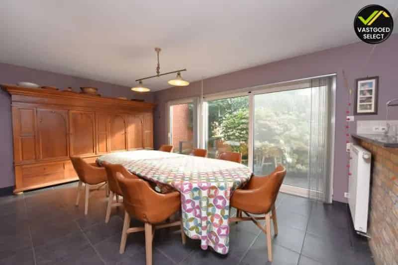 Ruime woning met loods en weide 2624m² Sint Laureins