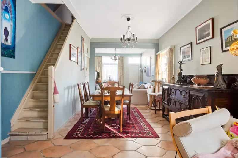 Huis te koop Brasschaat: 2 slaapkamers, tuin, toplocatie
