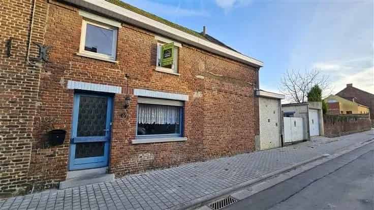 Huis Te Koop  3 slaapkamers  Te renoveren