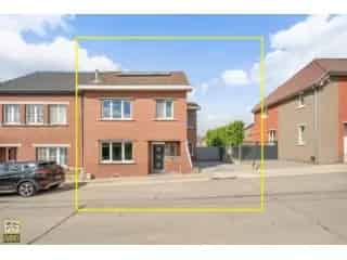 Huis te koop Riemst - gerenoveerd - 3 slaapkamers - tuin