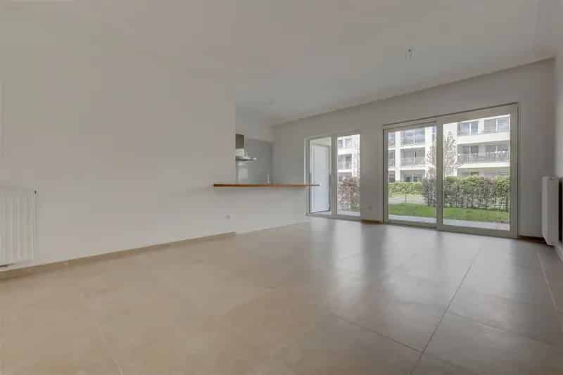 Appartement te koop te Oud Berchem 2 slaapkamers tuin staanplaats