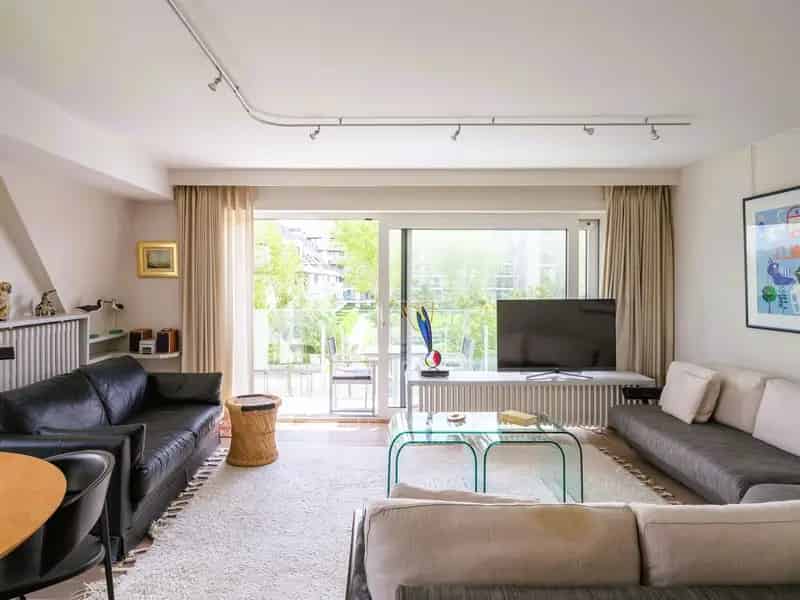 Appartement te Koop Knokke: Villa-Appartement met Twee Terrassen