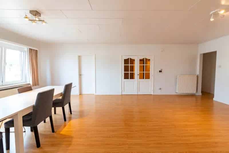 Ruim appartement 2 slaapkamers 111m2 terras airco