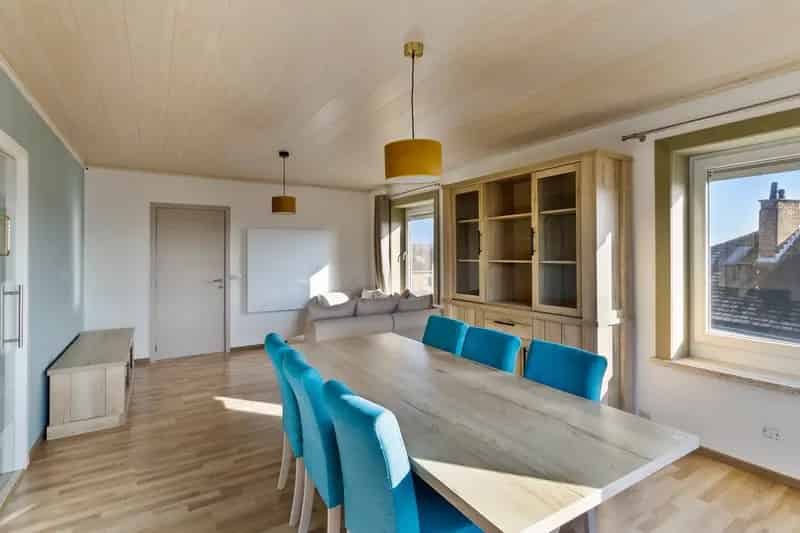 Lichtrijk 2-slaapkamer appartement te koop Sint-Kruis