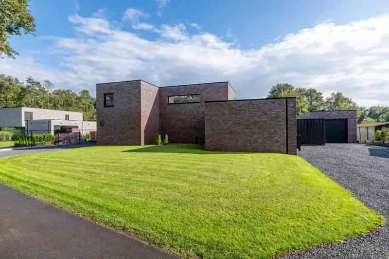 Luxe Villa te Tessenderlo met Binnenzwembad en 5 slaapkamers