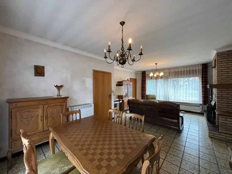 Huis te koop Leopoldsburg: 3 slaapkamers, renovatieproject
