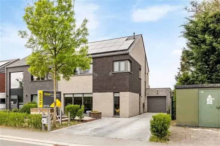 Huis Te Koop: Instapklare gezinswoning 3 slaapkamers Kindvriendelijke woonwijk