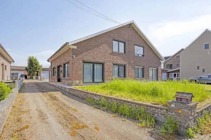 Gerenoveerde Driegevelwoning te Koop Halle