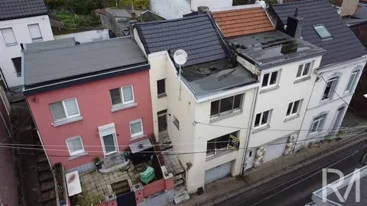 Huis Te Koop Vivegnis: 3 slaapkamers, garage, tuin