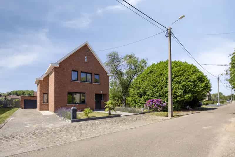 Huis te huur Rotselaar: 4 slaapkamers, 2 badkamers, ruime tuin en garage
