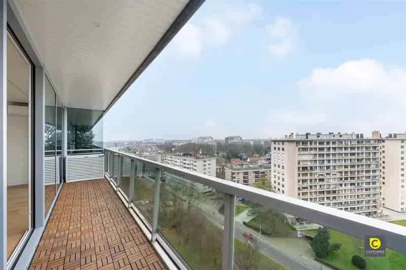 Gerenoveerd 2 Slaapkamer Appartement met Airco en Uitzicht