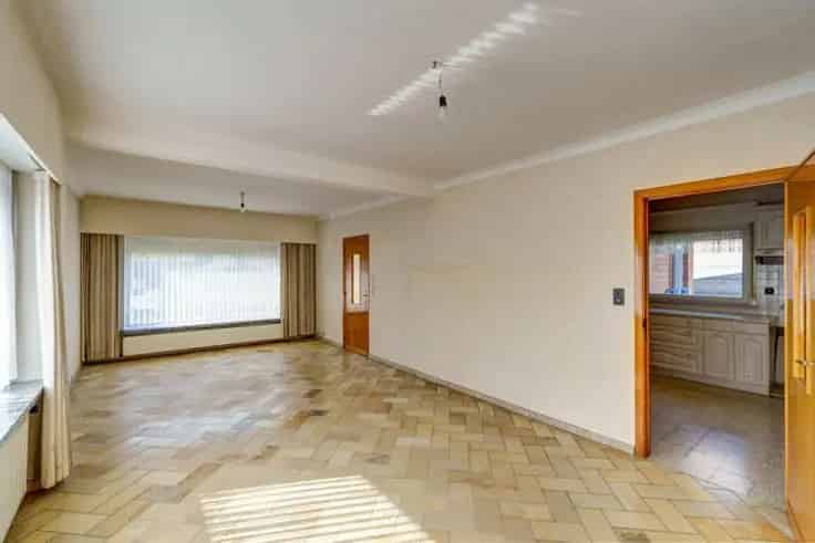 Huis Te Koop Baal - Renovatieproject met 4 slaapkamers en 2 badkamers