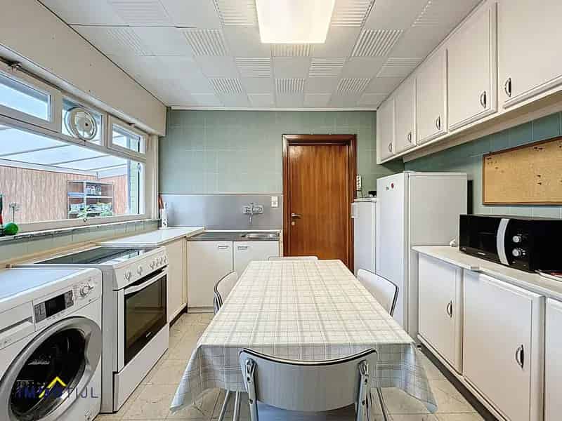 Te renoveren woning met tuin in Mere