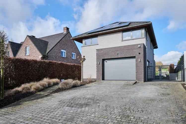 Huur villa met verwarmd zwembad en moderne afwerking in landelijke omgeving