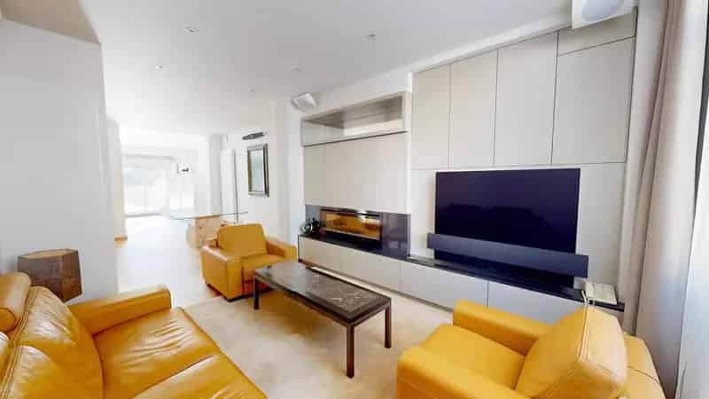 Huis te Schaerbeek 3 slaapkamers 180m2 gerenoveerd