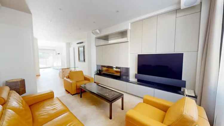 Huis te Schaerbeek 3 slaapkamers 180m2 gerenoveerd