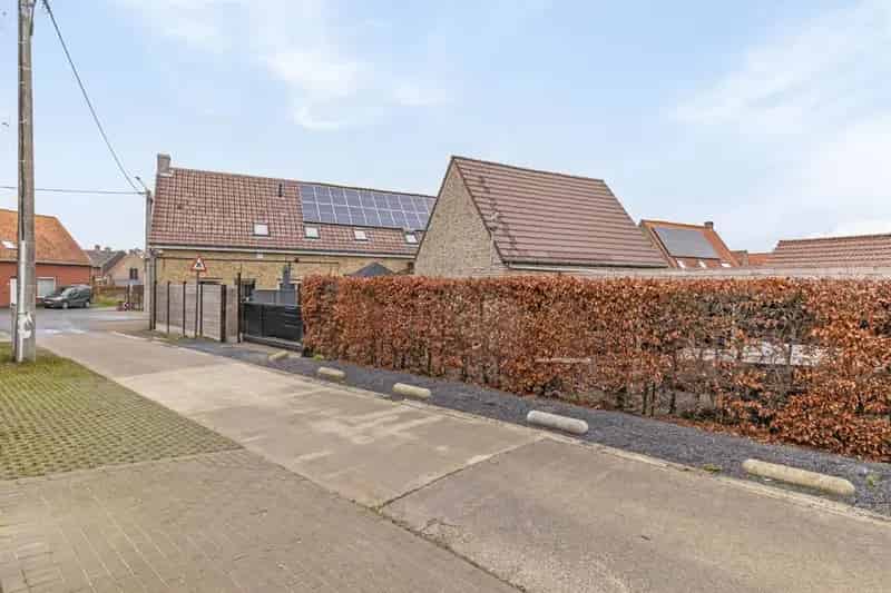 Ruime woning te koop Esen 6 slaapkamers grote garage