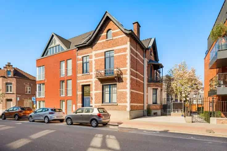 Herenhuis Te Koop Sint Truiden: Karaktervol en Modern Comfort