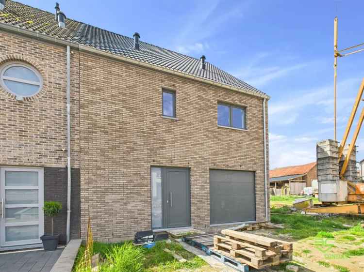 Ruime Nieuwbouwwoning te Linter 4-5 slaapkamers 2-3 badkamers