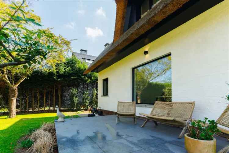 Villa te koop in Vriesdonk: Exclusieve gerenoveerde villa