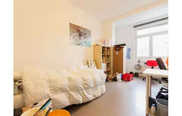 Huur 3 slaapkamer appartement van 70 m² in Anderlecht