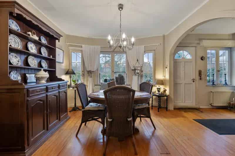Huis te koop: 2 wooneenheden, villa en appartement