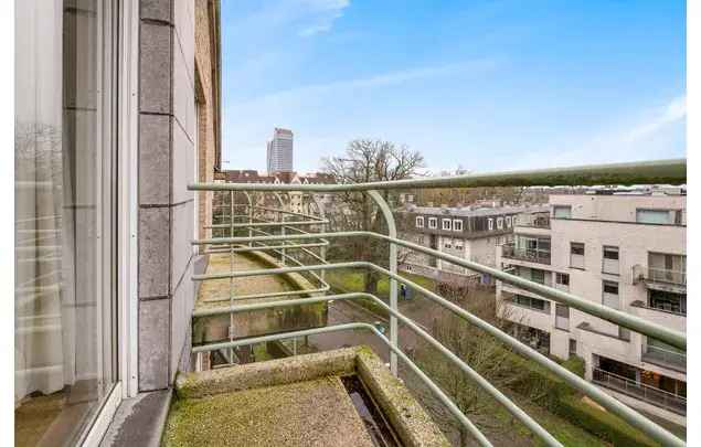 Huur 1 slaapkamer appartement van 74 m² in Ghent