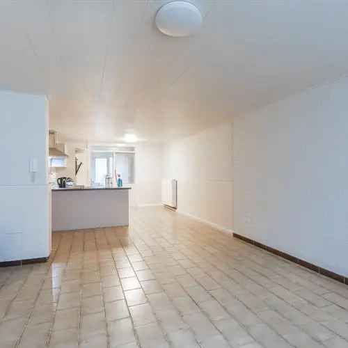 Verhuur 1 slaapkamer appartement Amsterdamstraat met souterrain