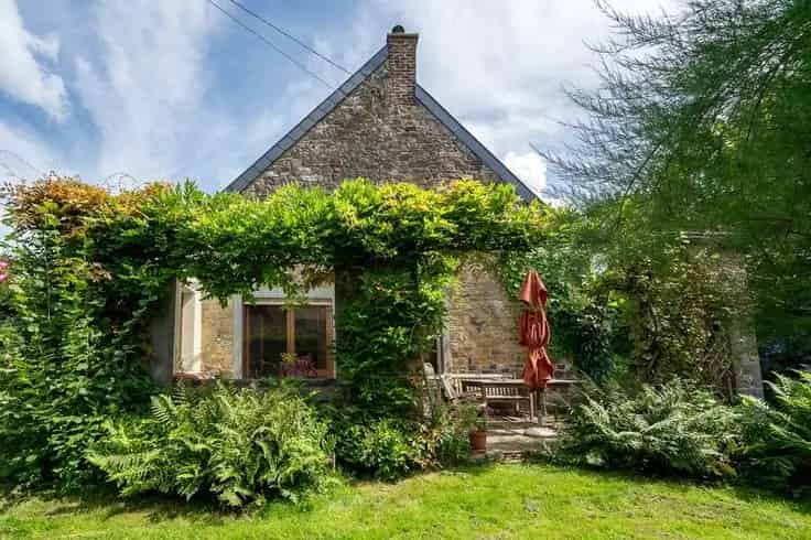 Charmant Stenen Huis te Koop in Gesves