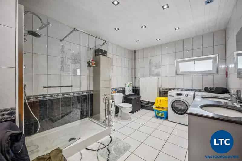 Gerenoveerde Halfopen Woning te Linter