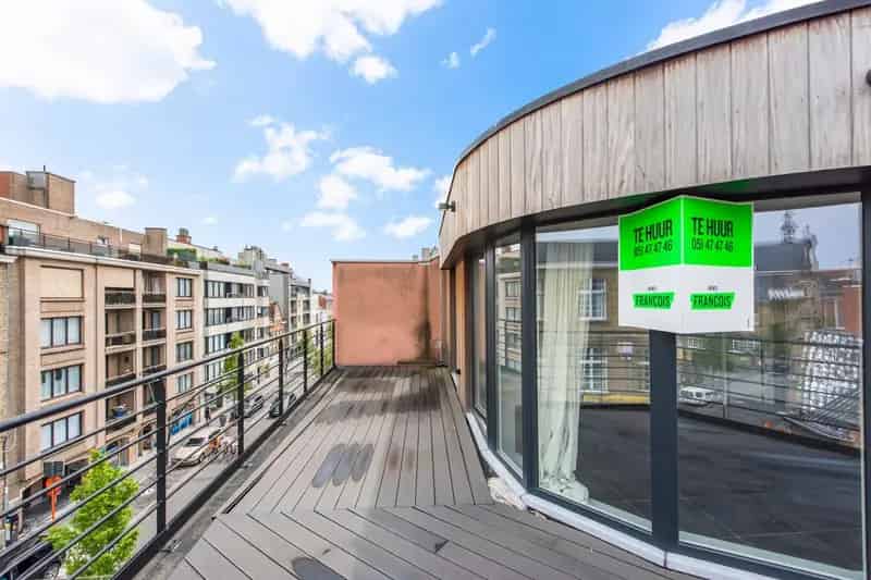 Appartement te koop in Roeselare met groot terras