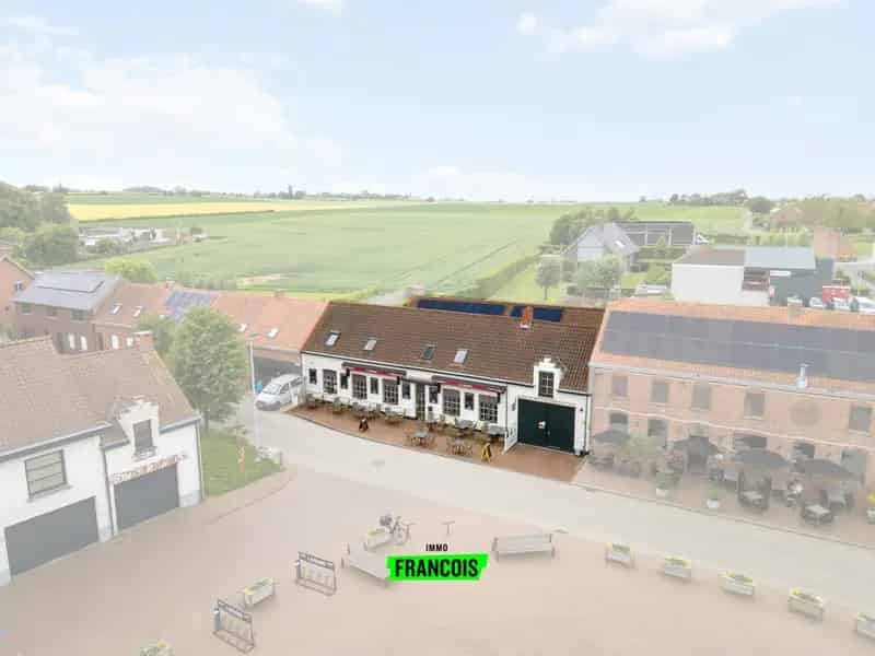 Huis te koop Westouter: Café Brasserie met Appartement en Vakantiewoning