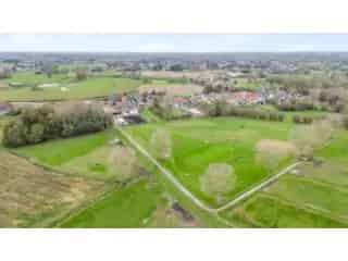 Boerderij met stallen te koop Lebbeke