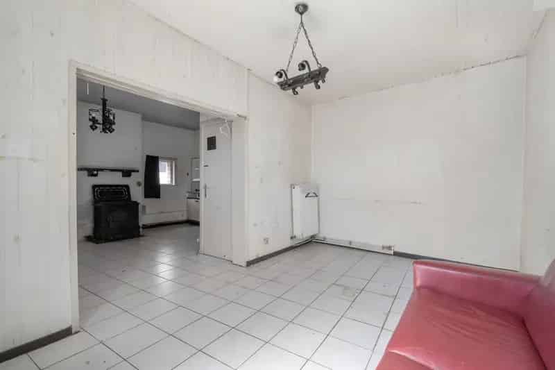Huis te koop te renoveren 2 slaapkamers terras