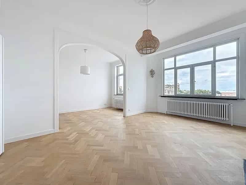 Appartement te Schaarbeek 2 slaapkamers gerenoveerd