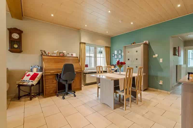 Huis te huur 2 slaapkamers gerenoveerd 1079m2 perceel