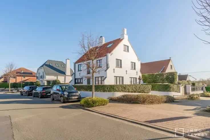 Villa te Koop Knokke-Duinbergen Nabij Zegemeer