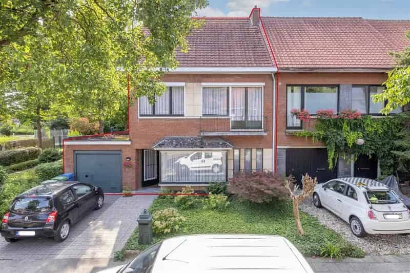 Ruime halfopen woning met 4 slaapkamers, garage en tuin (155m²)
