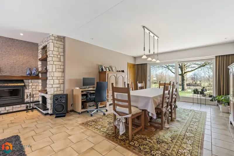 Instapklare woning 5 slaapkamers OLV-Waver 1983m²