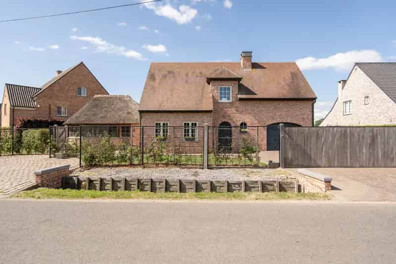 Huis te koop Berlaar 930m² - Villa met Zwembad