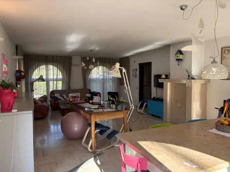 Karaktervolle woning 3 slaapkamers Europese wijk
