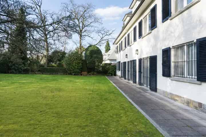 Baron d Huart 209 Zeven Slaapkamers Grote Tuin Lift