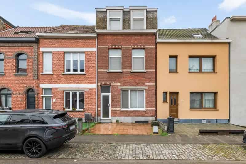 Grote eengezinswoning te moderniseren Schoten 4 slaapkamers