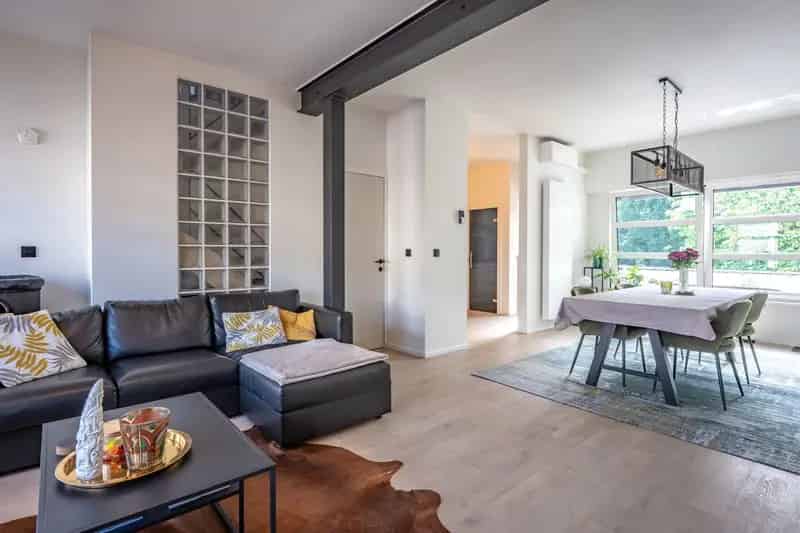 Bel-etagewoning 2 slaapkamers tuin garagebox